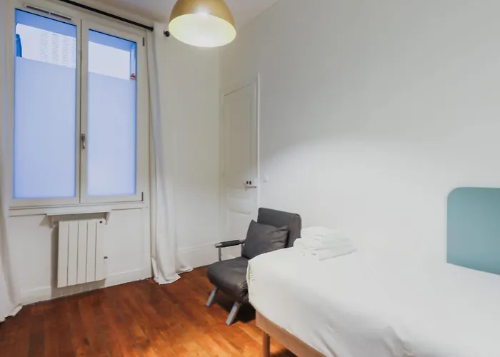 Daire Charming Flat - 2bd 3p - Proche Batignolles 17eme *